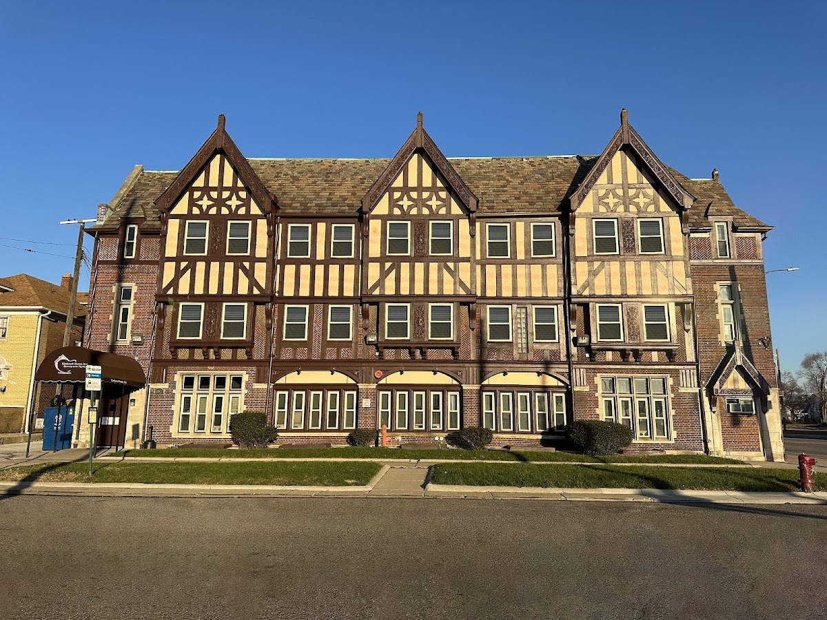 Elmhurst Home, Inc. - Ảnh 6