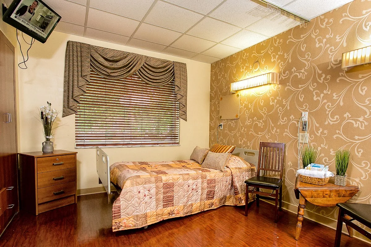 Ambassador, a Villa Center