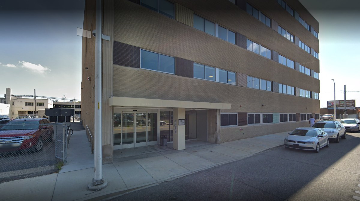 (DWIHN) Detroit Wayne Integrated Health Network - Photo 3