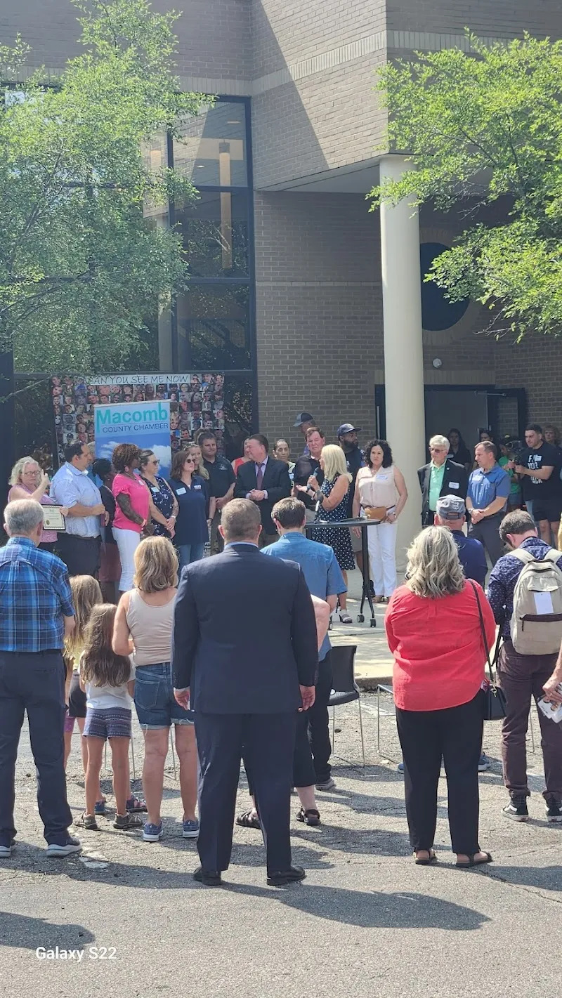 Face Addiction Now (FAN) - Photo 2