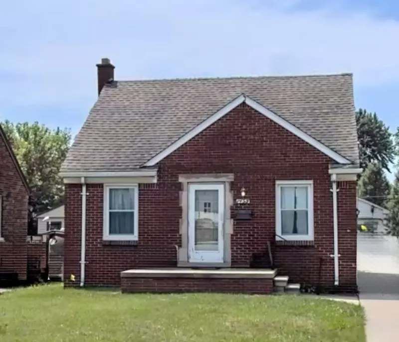 Sober Living At Joys Surrender House Recovery Homes - Photo 3