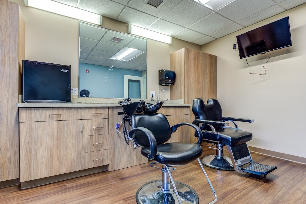 Lafayette Park Nursing & Rehabilitation Center - Photo 4